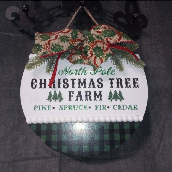 North Pole Christmas Tree Farm Sign 10 in - Picture 4 of 4